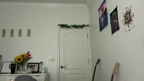Snapshot of flowerlvr chatting on 02-04-25, 04:26 flowerlvr online show from 02-04-25, 04:26