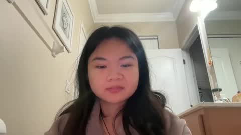 Snapshot of flowerlvr chatting on 10-17-25, 02:37 flowerlvr online show from 10-17-25, 02:37