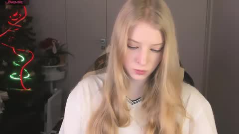 Mia online show from 12-18-25, 02:12