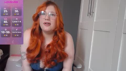 Snapshot of fluffy_rainbow_kity chatting on 10-31-25, 11:22 Fluffy Kity online show from 10-31-25, 11:22