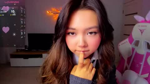 Rose online show from 10-04-25, 11:03