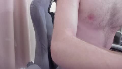 Snapshot of fluffycat_ chatting on 12-12-24, 10:13 fluffycat online show from 12-12-24, 10:13