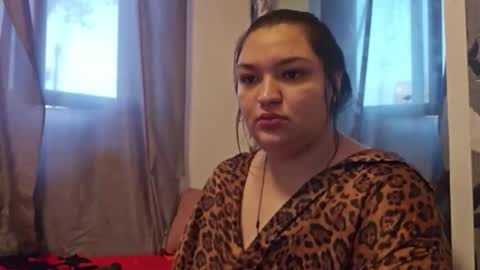 fluffyluna235 online show from 12-02-25, 07:03