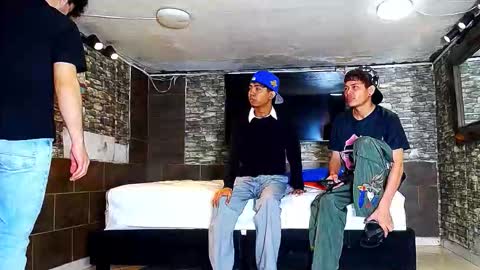 flyckers online show from 10-12-25, 12:37