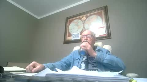 Snapshot of fmfsocal123 chatting on 12-19-24, 01:50 fmfsocal123 online show from 12-19-24, 01:50