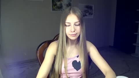 Snapshot of fofhcf chatting on 10-08-25, 09:34 Molli Ready for any play with you. Hottest show in pvt Help a student earn big tokens online show from 10-08-25, 09:34