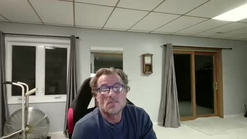 foodforcatfists online show from 11-21-25, 06:01