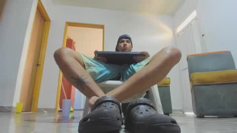 Snapshot of foot_master777 chatting on 01-23-25, 02:28 foot_master777 online show from 01-23-25, 02:28