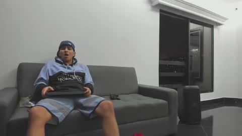 Snapshot of foot_master777 chatting on 02-14-25, 01:34 foot_master777 online show from 02-14-25, 01:34