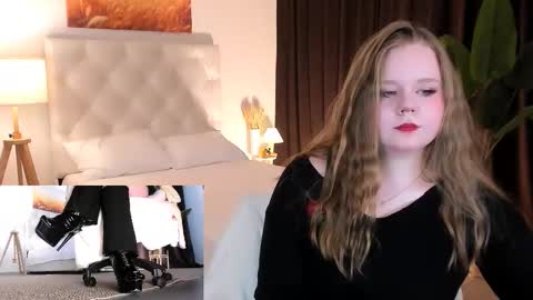 Molly online show from 09-16-25, 12:33