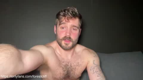 Snapshot of forestcliff chatting on 01-04-25, 01:31 Forest online show from 01-04-25, 01:31