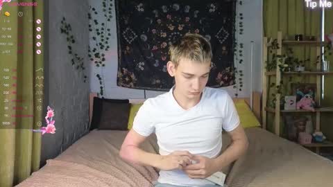 Snapshot of forever_eren chatting on 11-12-25, 09:10 forever_eren online show from 11-12-25, 09:10