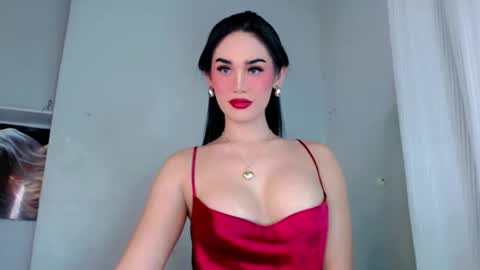 KHATRINA STACIE MARIE online show from 10-16-25, 04:35