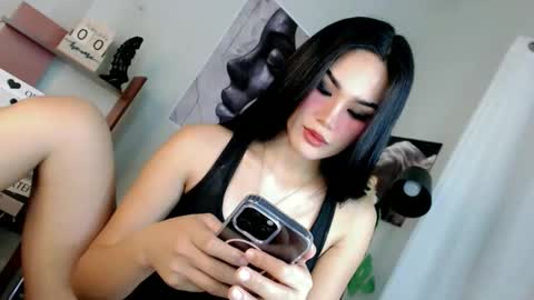 KHATRINA STACIE MARIE online show from 02-11-26, 04:50