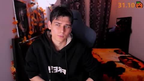 Foxicfu online show from 10-28-25, 06:21