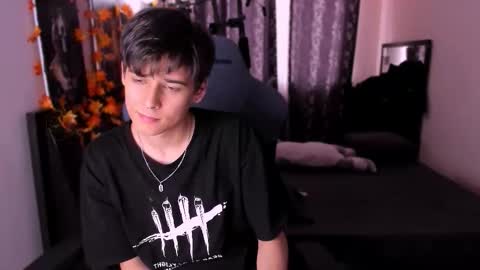 Foxicfu online show from 12-04-25, 08:12