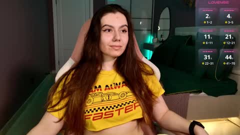 Snapshot of foxohlove chatting on 03-08-25, 10:00 Foxy online show from 03-08-25, 10:00