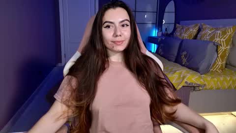 Snapshot of foxohlove chatting on 09-25-25, 04:54 Foxy online show from 09-25-25, 04:54