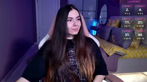 Snapshot of foxohlove chatting on 09-30-25, 05:07 Foxy online show from 09-30-25, 05:07