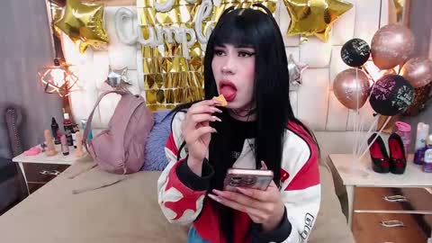 Foxxy  online show from 10-10-25, 12:04