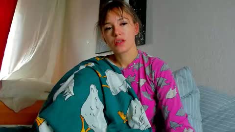 Foxy online show from 09-22-25, 01:07