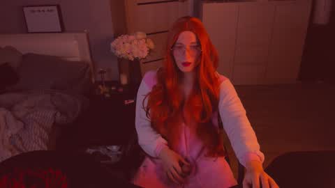 Snapshot of foxy_jpg chatting on 11-23-25, 01:05 Sue online show from 11-23-25, 01:05