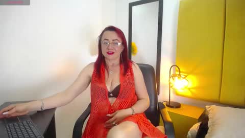 Foxy miilf online show from 09-23-25, 01:58