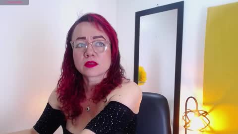 Foxy miilf online show from 09-26-25, 01:15