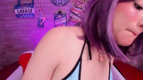 Snapshot of foxy_rhenna chatting on 12-05-25, 12:25 Miss Rhenna online show from 12-05-25, 12:25