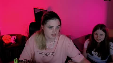 Snapshot of foxy_tease_ chatting on 10-12-25, 06:51 foxy_tease_ online show from 10-12-25, 06:51