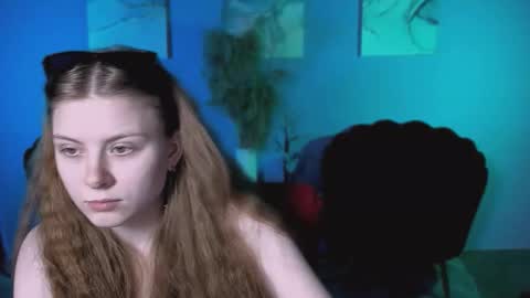 Snapshot of foxy_tease_ chatting on 11-13-25, 10:03 foxy_tease_ online show from 11-13-25, 10:03