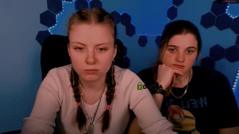 Snapshot of foxy_tease_ chatting on 11-21-25, 08:40 foxy_tease_ online show from 11-21-25, 08:40