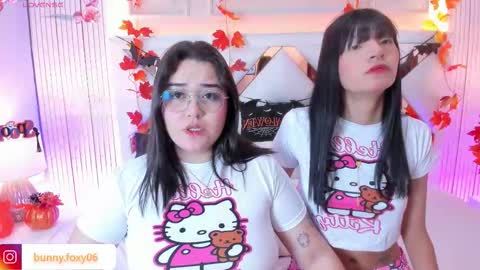 FOXY AND BUNNY online show from 10-20-25, 04:02