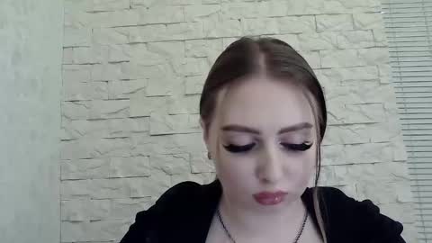 Alice online show from 11-30-25, 04:11