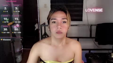 Snapshot of foxyinnocentstar chatting on 12-03-24, 11:24 jenny online show from 12-03-24, 11:24