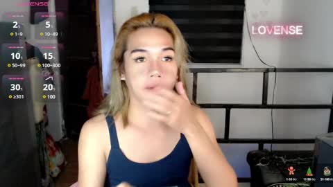 Snapshot of foxyinnocentstar chatting on 01-18-25, 09:45 jenny online show from 01-18-25, 09:45