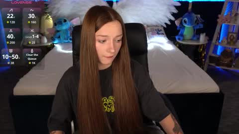 Maya online show from 10-23-25, 01:21