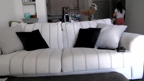 Angel online show from 01-04-25, 04:43