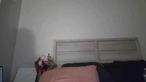 Snapshot of fragilemasochist chatting on 02-13-26, 02:40 Angel online show from 02-13-26, 02:40