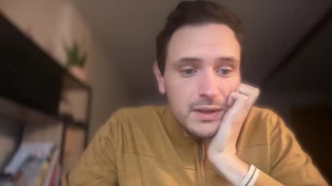 Snapshot of fraisetagada359 chatting on 10-29-25, 07:32 fraisetagada359 online show from 10-29-25, 07:32