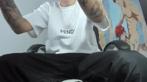 Snapshot of fran_boy_ chatting on 12-22-25, 04:20 Fran online show from 12-22-25, 04:20