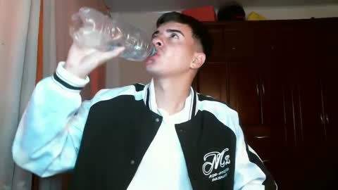 franccesco_699 online show from 12-23-24, 04:17