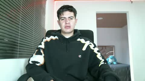franccesco_699 online show from 01-04-25, 05:05