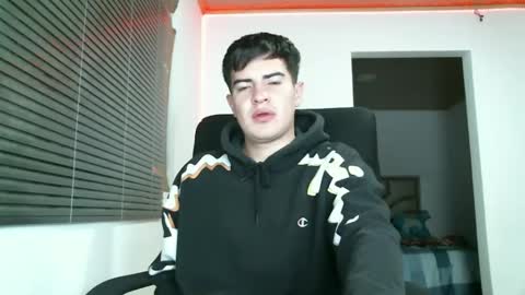 franccesco_699 online show from 01-05-25, 11:33