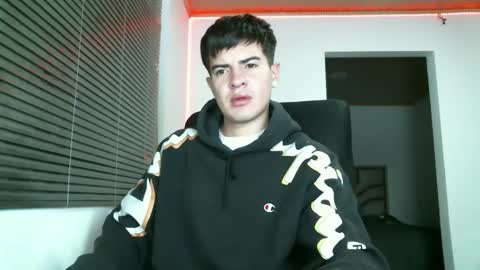 franccesco_699 online show from 01-07-25, 11:24