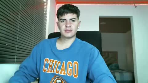franccesco_699 online show from 01-10-25, 03:48