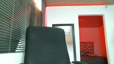 franccesco_699 online show from 02-03-25, 06:28