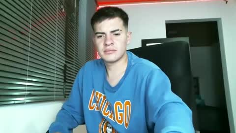 franccesco_699 online show from 02-05-25, 01:15