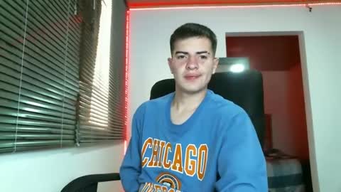 franccesco_699 online show from 02-08-25, 04:47