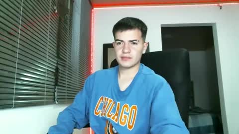 franccesco_699 online show from 02-09-25, 01:00